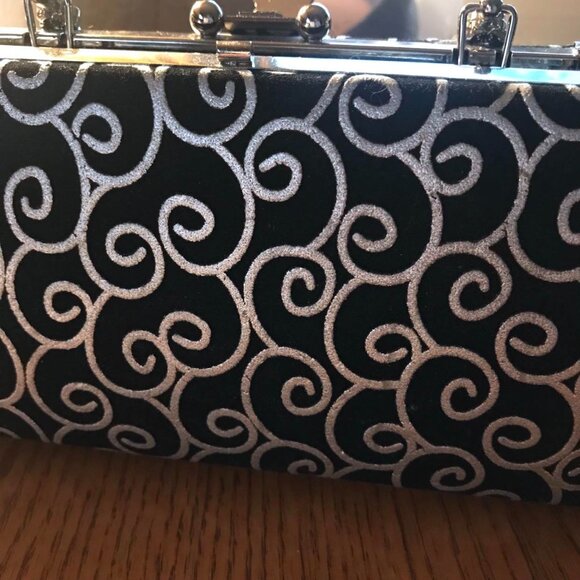 Gorgeous Vintage 50's Clutch/Shoulder Bag in Black & Silver - Picture 5 of 5